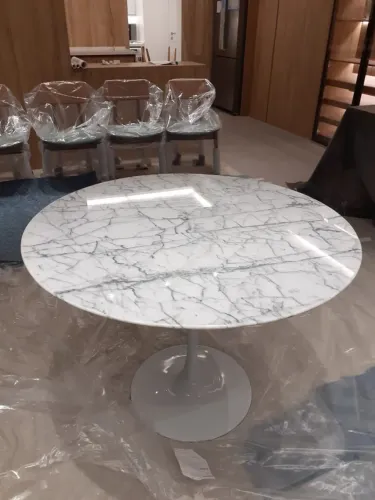 Base Saarinen tulipa + tampo redondo 110cm carrara 