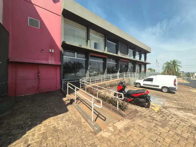 Ponto comercial, no Bairro Alto da Boa Vista na Av. Independência, Zona Sul de Ribeirão Pr