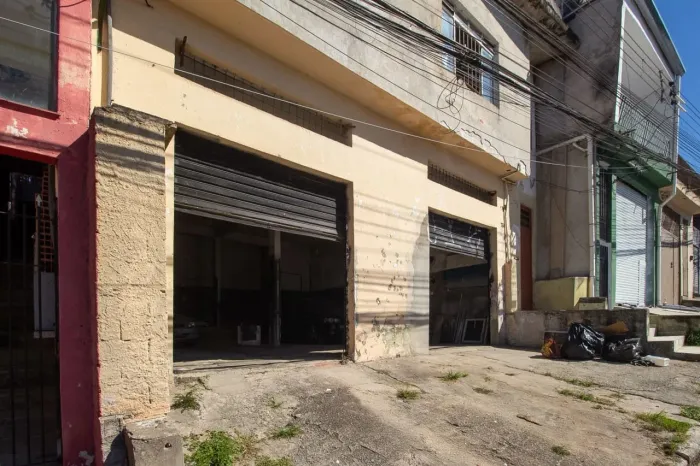 Sala comercial na Rua Isabel Aguiar de Campos, 732 - SALÃO COMERCIAL 2 PORTAS 100 m²
