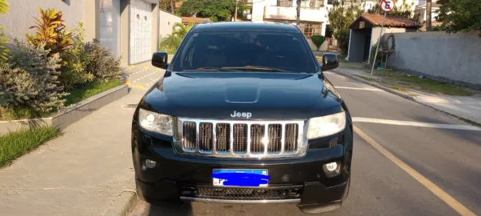 Jeep Grand Cherokee Limited 3.0 TB Dies. AUT 2013
