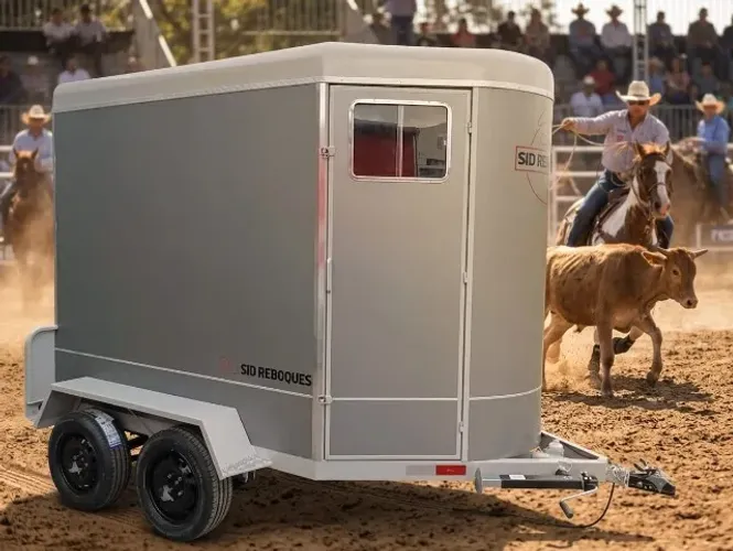 Reboque VTAV/Trailer para 02 Cavalos