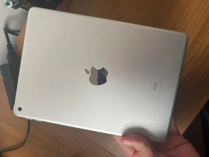 iPad 6ª geração 128GB Prata - excelente estado