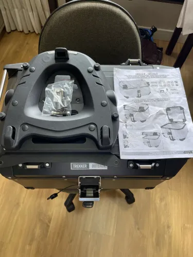 Baú traseiro GIVI OUTBACK 58 lts