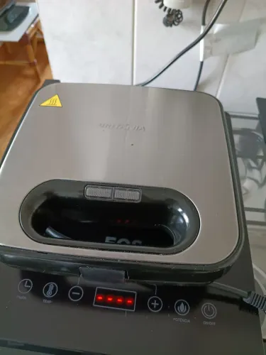 Sanduicheira e grill