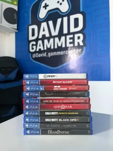 LOTE 10 JOGOS PS4 (LOTE COMPLETO 10 UNIDADES)