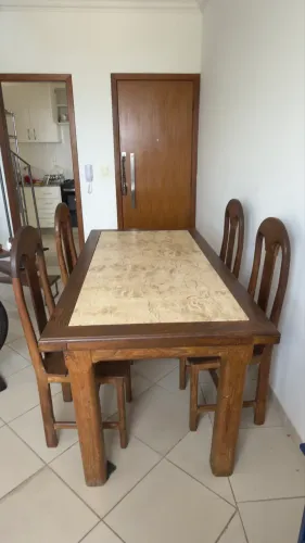 Mesa de Jantar de Sucupira Maciça + Mármore | 4 Cadeiras | Pesada e Muito Resistente
