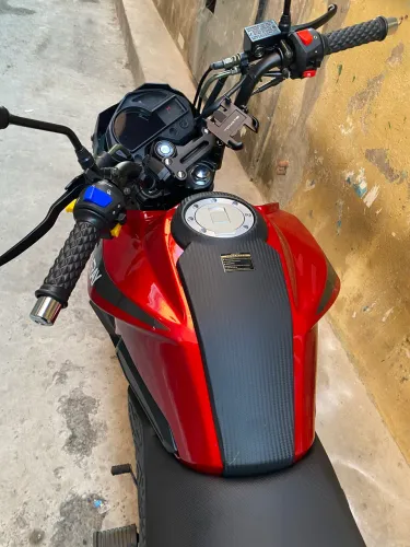 MOTO JEFF 150 QUITADA VERMELHA MENOS DE UM ANO DE USO