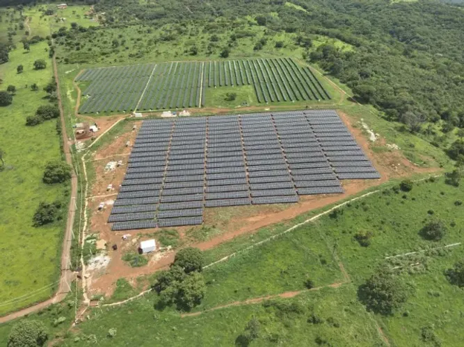 USINA FOTOVOLTAICA