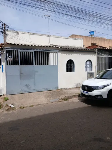 Casa pra aluguel de 2 quartos na QNL 30 Taguatinga Norte