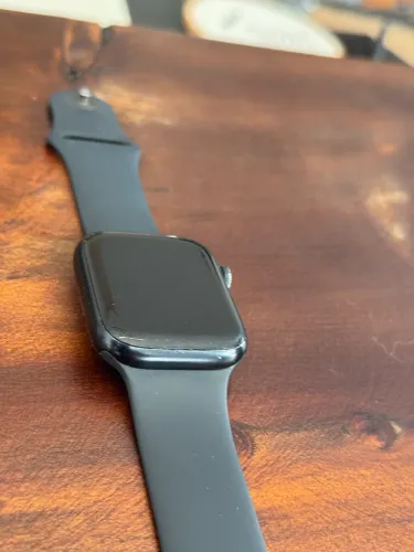 Apple Watch 8 - 45mm