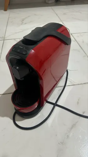 Cafeteira Três Corações + Suporte de Cápsulas
