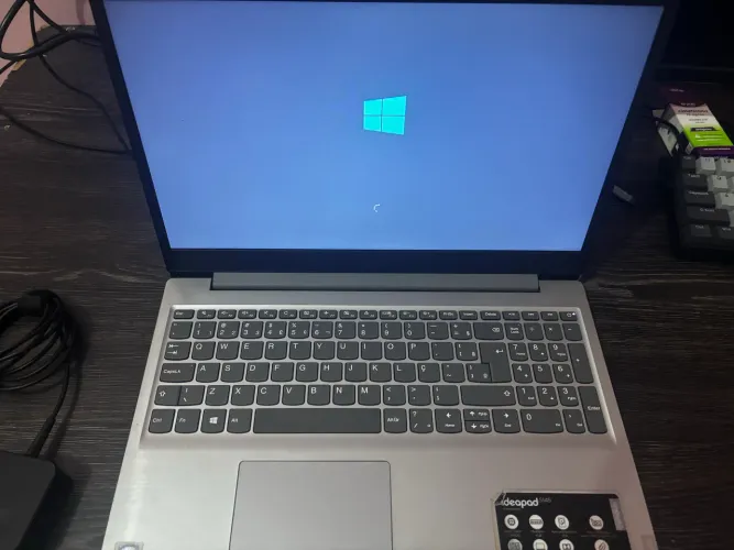 Notebook Lenovo Intel Core i3 8130U | 8GB RAM | SSD 120GB | Windows 10