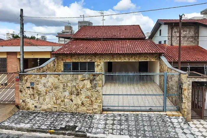 Casa à Venda na Vila Jardini  Sorocaba | 296 m² | R$ 800.000 | Excelente Localização