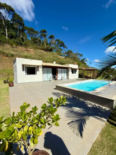 Chácara com piscina e espaço gourmet à venda no Galo em Domingos Martins/ES - 4.000 m²