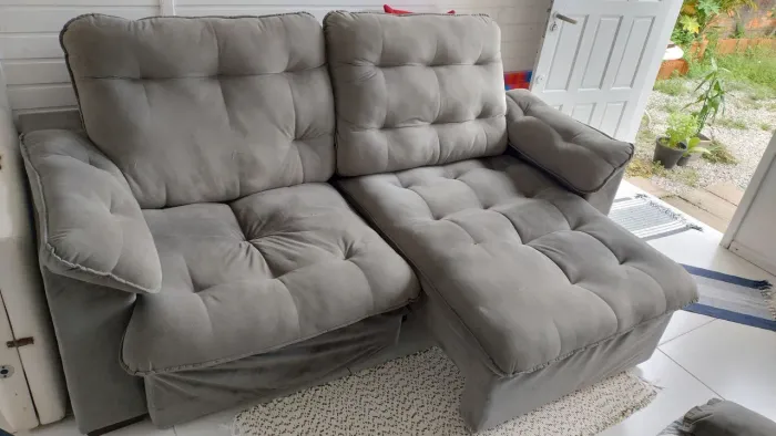 Sofá retrátil reclinável <br>1,67x2,20 aberto<br>1,02 altura