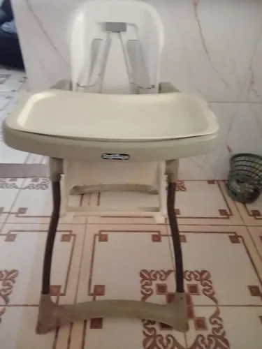 Cadeirinha de alimentação marca Peg-pérego