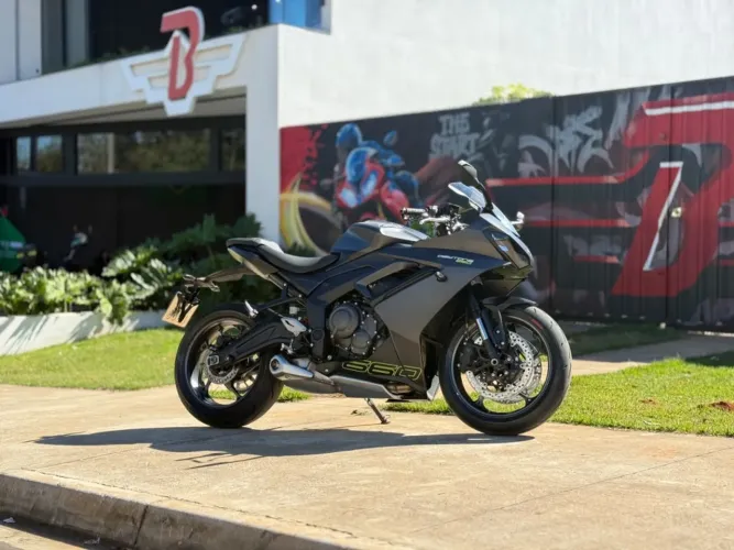 Triumph Daytona 660 2025