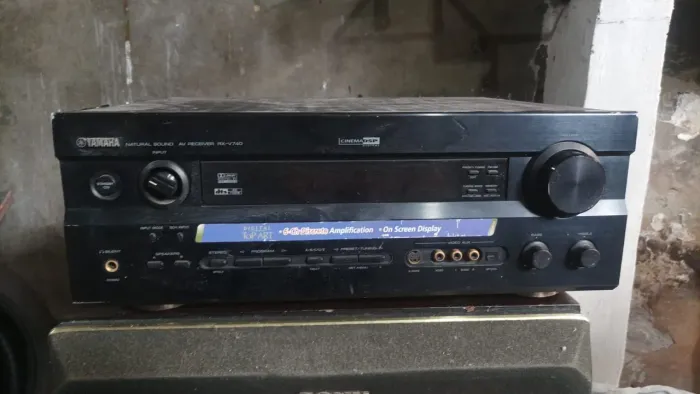 RECEIVER YAMAHA RX-V740 funcionando