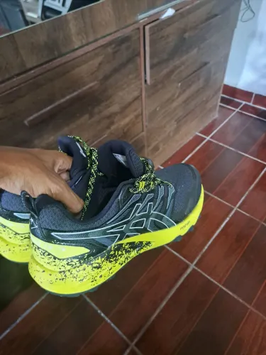 Tenis asics (sem caixa)