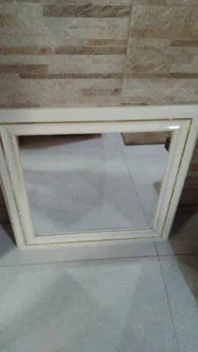 Espelho  com moldura  branco 