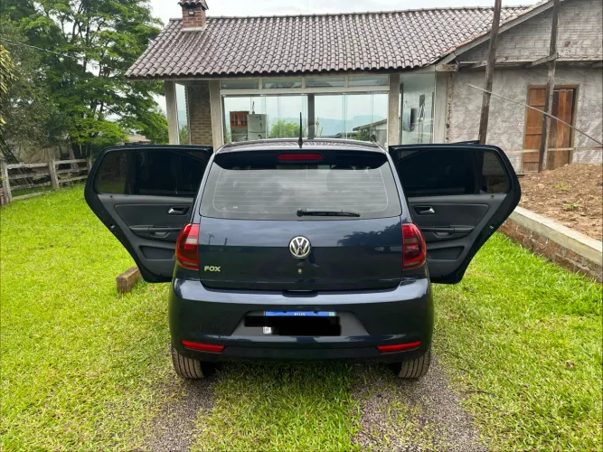 Volkswagen Fox Rock IN RIO 1.6 MI Total Flex 8V 5P 2012