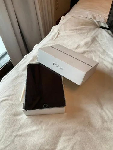 ipad mini 4 - 32GB - WiFi e Celular - cor Cinza - Restaurado