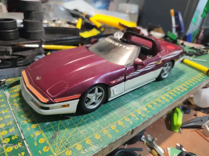 Miniatura Corvette c4 1:18 Maisto sem molas 
