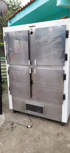 Câmera fria 4 portas