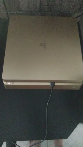 Ps4 slim Gold edition