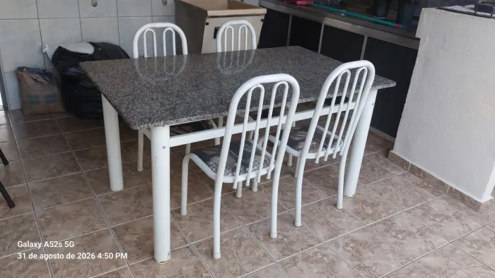Mesa marmore com 6 cadeiras