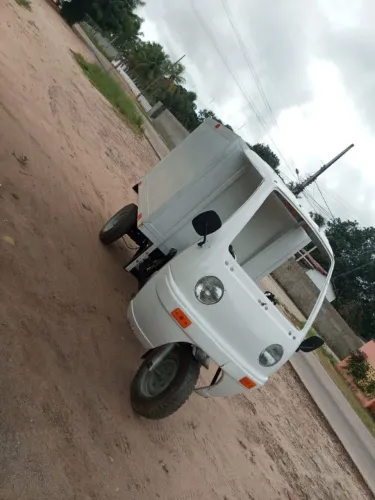 Triciclo motocar 200