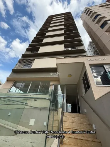 Duplex para venda possui 242 metros quadrados com 4 quartos