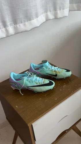Chuteira de campo Nike