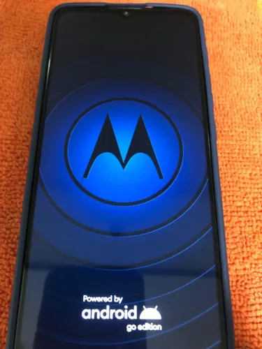 Celular Motorola E20