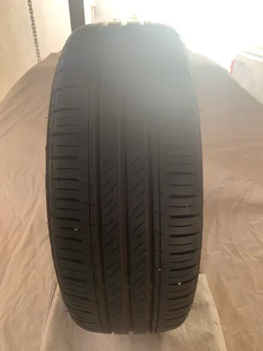 Pneu aro 16 e 17 semi novos!