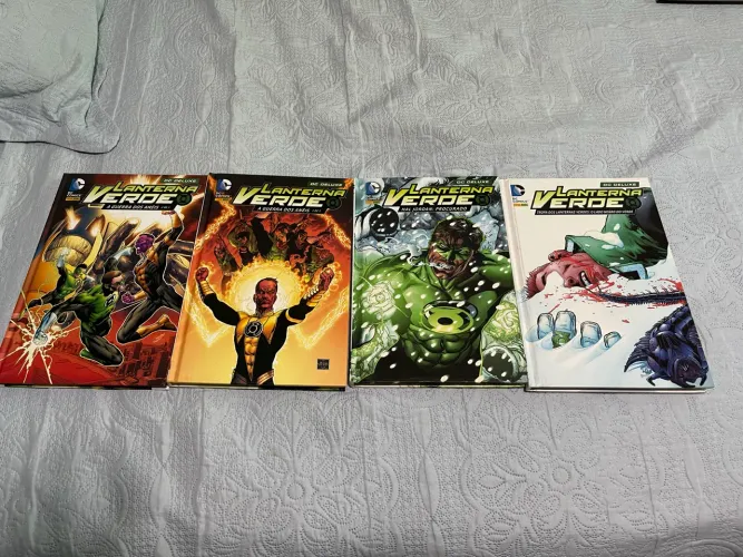 Vendo títulos lanterna verde capa dura pela panini