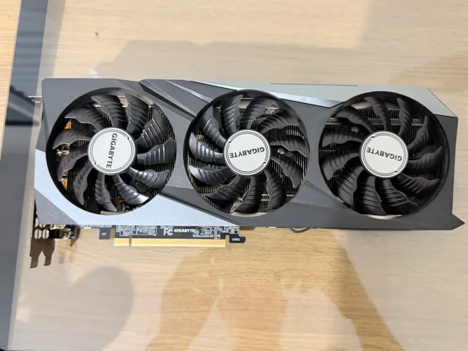 RTX 3070 Gigabyte Windforce OC 8GB GDDR6 - Excelente Estado