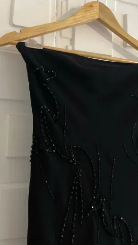 Vestido preto de pedrarias vintage