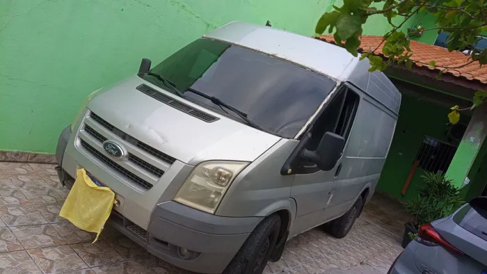Ford Transit Furgão 3330 2.4 Tdci Curto Dies. 2011