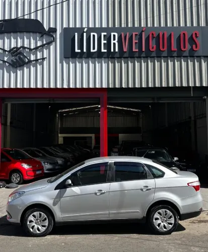 Fiat Grand Siena Attrac. 1.4 EVO F.flex 8V 2013