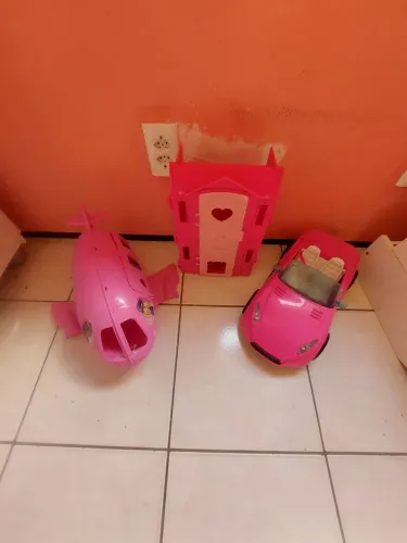 BRINQUEDO Kit Rosa casa da Barbie com avião e carro.