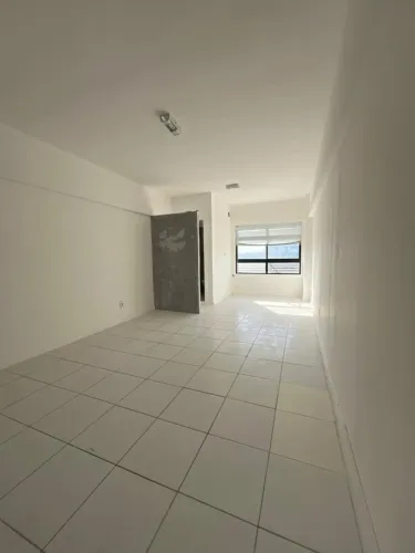 Sala Comercial para Venda em Lauro de Freitas, Pitangueiras, 1 banheiro