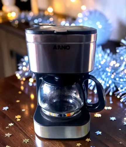 Linda Cafeteira Arno com Acabamento Inox, toda Inteira Esperando por Você!(Leia a Desc))