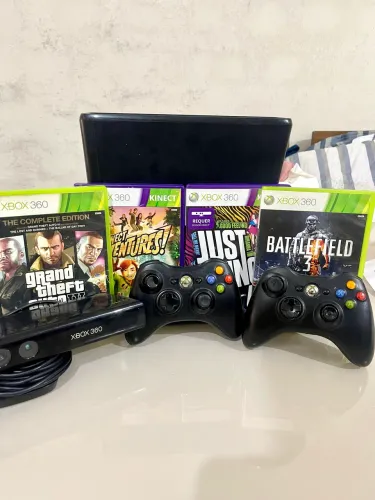 XBOX 360 SLIM DESBLOQUEADO + KINECT + 2 CONTROLES