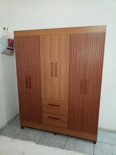 Guarda roupa star 6 portas 