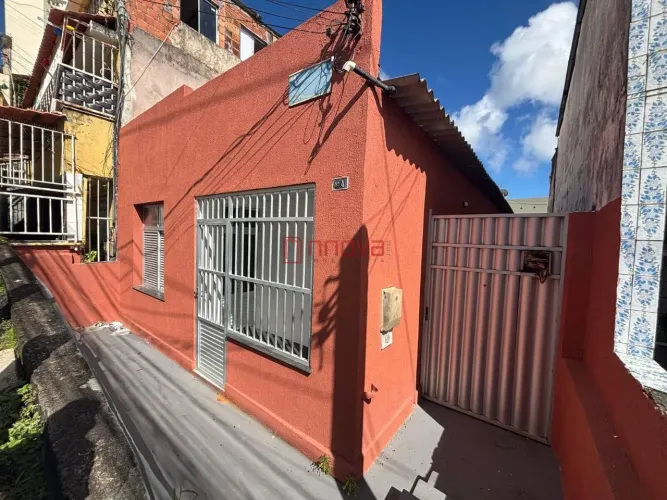 Casa com 3 quartos para alugar, 95 m², Salvador/BA