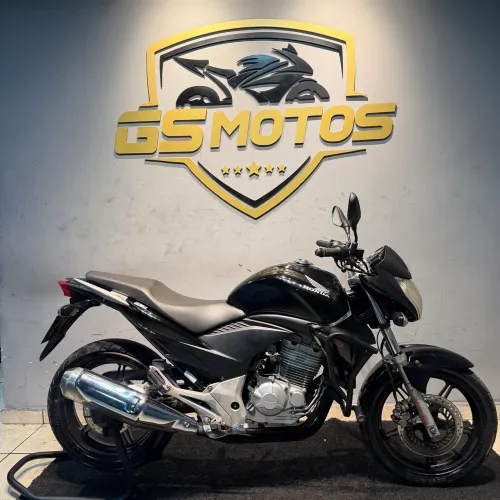 CB 300 NOVAA ( divido até 21x no cartão )