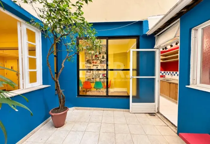 ALUGO- ARPOADOR/COPANEMA/ Posto 6- LINDO GARDEN VENTILADO, COM SALETA, 2 QUARTOS, PREDIO C