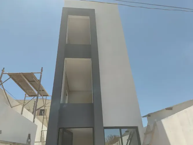 Prédio comercial p/ aluguel, 64m², com térreo, 1º e 2º andares, bairro Ilhotas - Teresina 