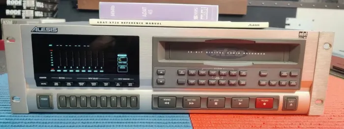 Gravador de Estúdio Alesis ADAT XT20 Type II - 8 canais digitais
